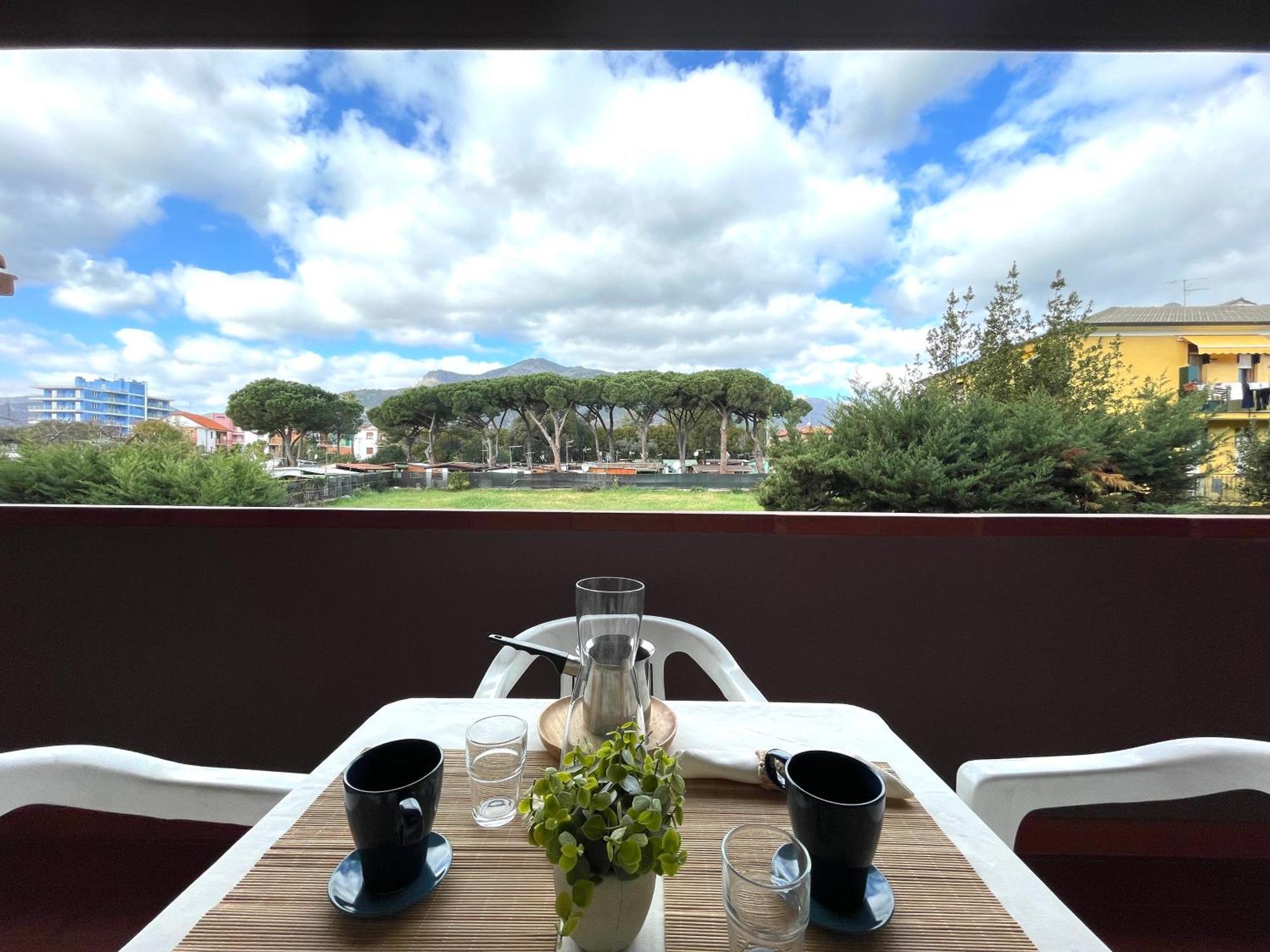 Apartmán Il Gabbiano Bilocale Con Piscina, Garage E A/C. Loano Exteriér fotografie